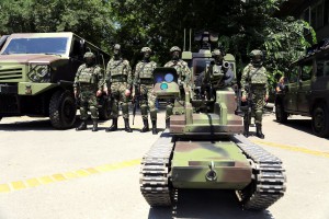 Brnabić, Stefanović i Vulin u obilasku pripadnika MUP-a i vojske Srbije