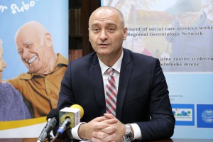 Prezentacija projekta "Smanjenje isključenosti Roma iz primene socijalne zaštite - Brigom protiv predrasuda"