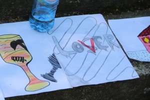 Deca u akciji "Kupi crtež - budi human"