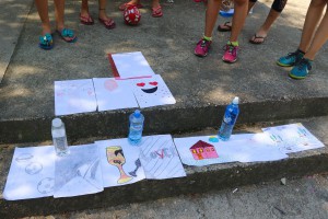 Deca u akciji "Kupi crtež - budi human"