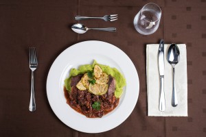 Predstavljamo restoran Dvor