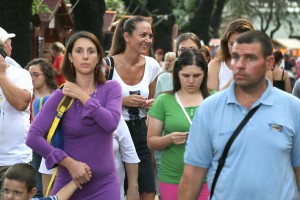 Defile učesnika i svečano otvaranje 17. Interetno festivala