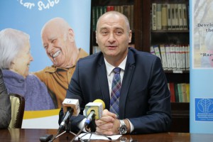 Uručivanje Ugovora za sprovođenje javnih radova