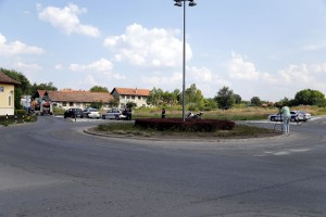 Udes kamiona i autobusa u Bajnatskoj ulici