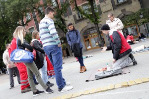 Manifestacija "Pokrenimo srce"