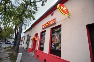 Otvaranje novog restorana brze hrane "Fast Food Mara"