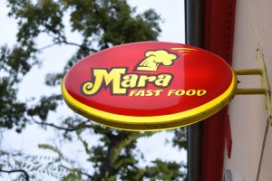 Otvaranje novog restorana brze hrane "Fast Food Mara"