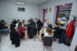 Otvaranje novog restorana brze hrane "Fast Food Mara"