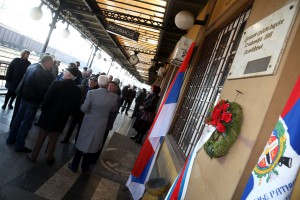 Polaganje venaca na Spomen ploču oslobodiocima Subotice