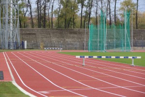 Rekonstruisani stadion (nova trava i atletska staza)