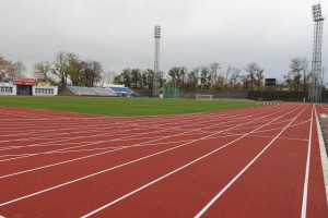Rekonstruisani stadion (nova trava i atletska staza)