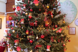 Poseta odbojkaša Spartaka povodom humanitarne akcije za štićenike doma