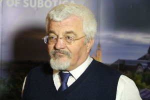 Uručivanje ugovora za dodelu paketa građevinskog materijala izbegličkim porodicama iz BiH i Hrvatske