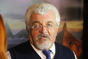 Uručivanje ugovora za dodelu paketa građevinskog materijala izbegličkim porodicama iz BiH i Hrvatske