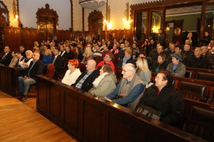 Uručivanje ugovora za dodelu paketa građevinskog materijala izbegličkim porodicama iz BiH i Hrvatske