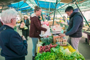 Obilazak zelenog bloka na Mlečnoj pijaci