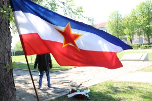 Polaganje venaca na Spomenik "Balada vešanih"