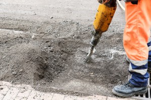 Radovi na rehabilitaciji asfalta u Ulici Dimitrija Tucovića