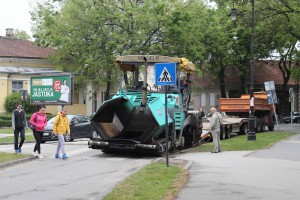 Privođenje kraju radova na rehabilitaciji asfalta u Ulici Dimitrija Tucovića