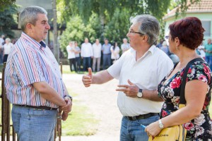 Poseta ministra i pokrajinskog sekretara poljoprivrednom gazdinstvu na Bikovu