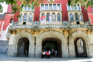 Uručivanje ugovora za kupovinu domaćinstva izbegličkim porodicama iz Bosne i Hercegovine i Hrvatske