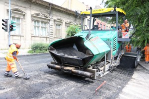 Obilazak radova na asfaltiranju Zmaj Jovine ulice