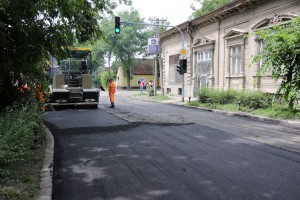 Obilazak radova na asfaltiranju Zmaj Jovine ulice