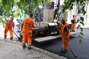 Obilazak radova na asfaltiranju Zmaj Jovine ulice