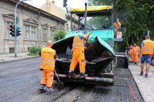 Obilazak radova na asfaltiranju Zmaj Jovine ulice