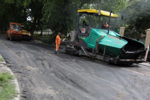 Obilazak radova na asfaltiranju Zmaj Jovine ulice