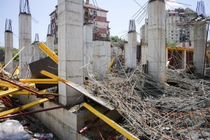 Na licu mesta nakon urušavanja temelja na građevinskom prostoru