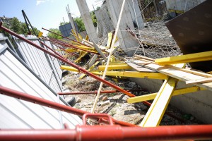 Na licu mesta nakon urušavanja temelja na građevinskom prostoru