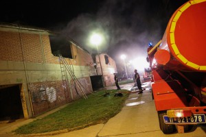 Gašenje požara na centralnim garažama u Šumskoj