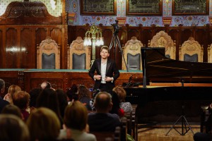 Koncert pijaniste Andreja Gugnina