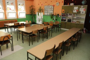 Uručenje udžbenika socijalno ugroženoj deci iz romskih porodica