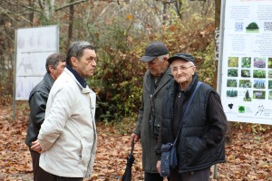 Polaganje venaca na spomen-bistu Josipa Broza Tita povodom Dana SFRJ