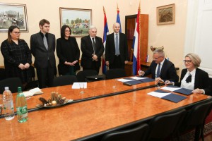 Potpisivanje Ugovora sa Centralnom državnom kancelarijom za Hrvate izvan Republike Hrvatske