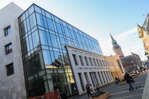 Obilazak unutrašnjosti pozorišta u izgradnji