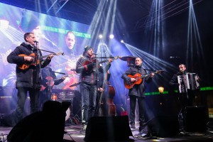 Novogodišnji koncert na Trgu - Tamburaški ansambl "Ravnica"