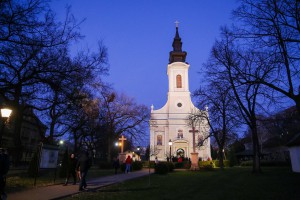 Badnji dan - svečana povorka i loženje badnjaka na Trgu