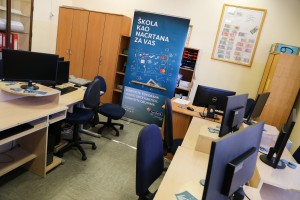Opremanje kabineta Ekonomske škole