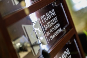 Donacija kutija-ormarića za punjenje telefona