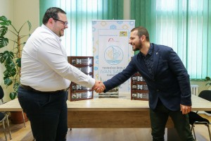 Donacija kutija-ormarića za punjenje telefona