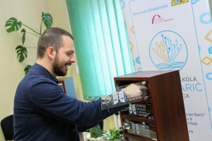 Donacija kutija-ormarića za punjenje telefona