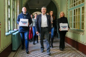 Predaja izborne liste "Aleksandar Vučić – Za našu decu" za lokalne izbore 2020