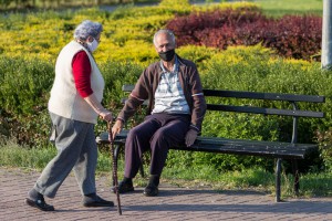 Penzioneri u šetnji