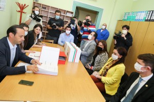 Predaja izborne liste Saveza vojvođanskih Mađara