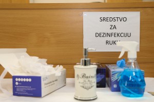 Dodela paketa pomoći zaposlenima u ustanovama socijalne zaštite