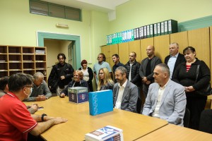 Predaja izborne liste grupe građana "Hrvatski demokratski forum" za lokalnu skupštinu