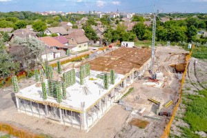 Obilazak radova na izgradnji stambenih objekta za izbeglice